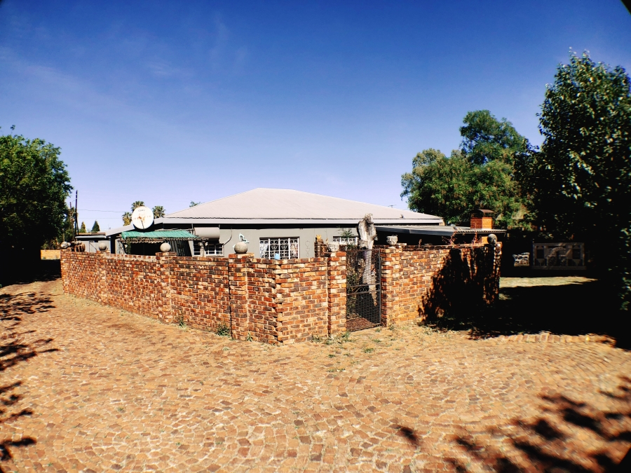 12 Bedroom Property for Sale in Van Der Hoff Park North West